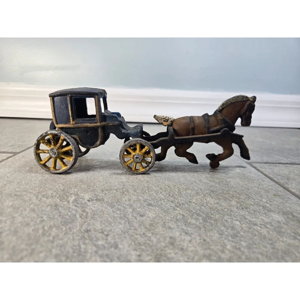 ANTIQUE CAST IRON HORSE DRAWN CARRIAGE BUGGY TOY 9.5